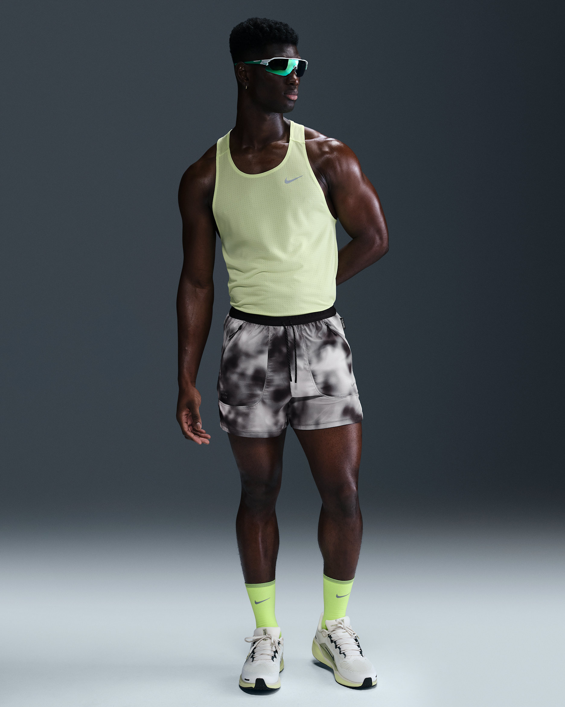 Nike Running Division Breathe Men's Dri-FIT ADV 4